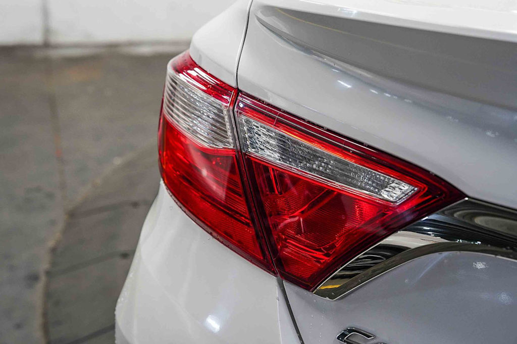 Thumbnail: 2017 Toyota Camry - 23