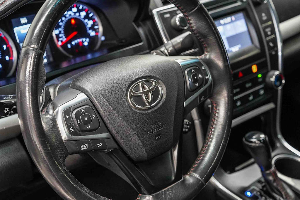 Thumbnail: 2017 Toyota Camry - 14
