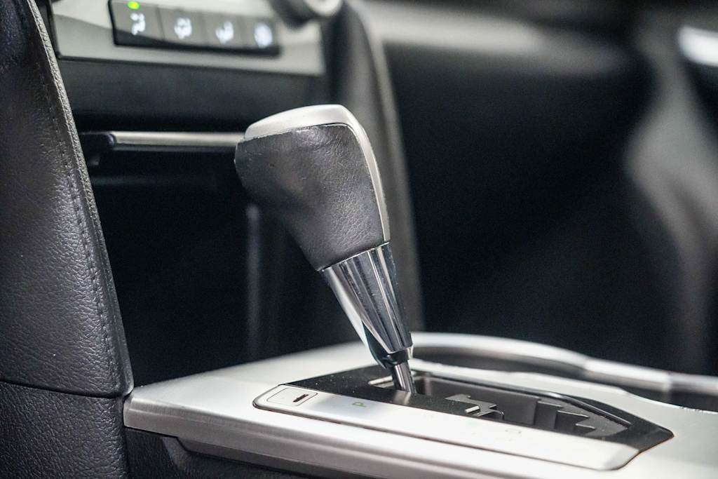 Thumbnail: 2013 Toyota Camry - 25