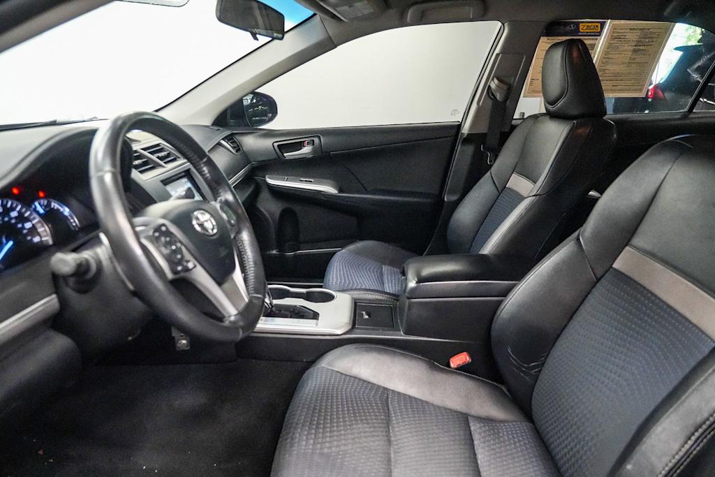 Thumbnail: 2013 Toyota Camry - 11