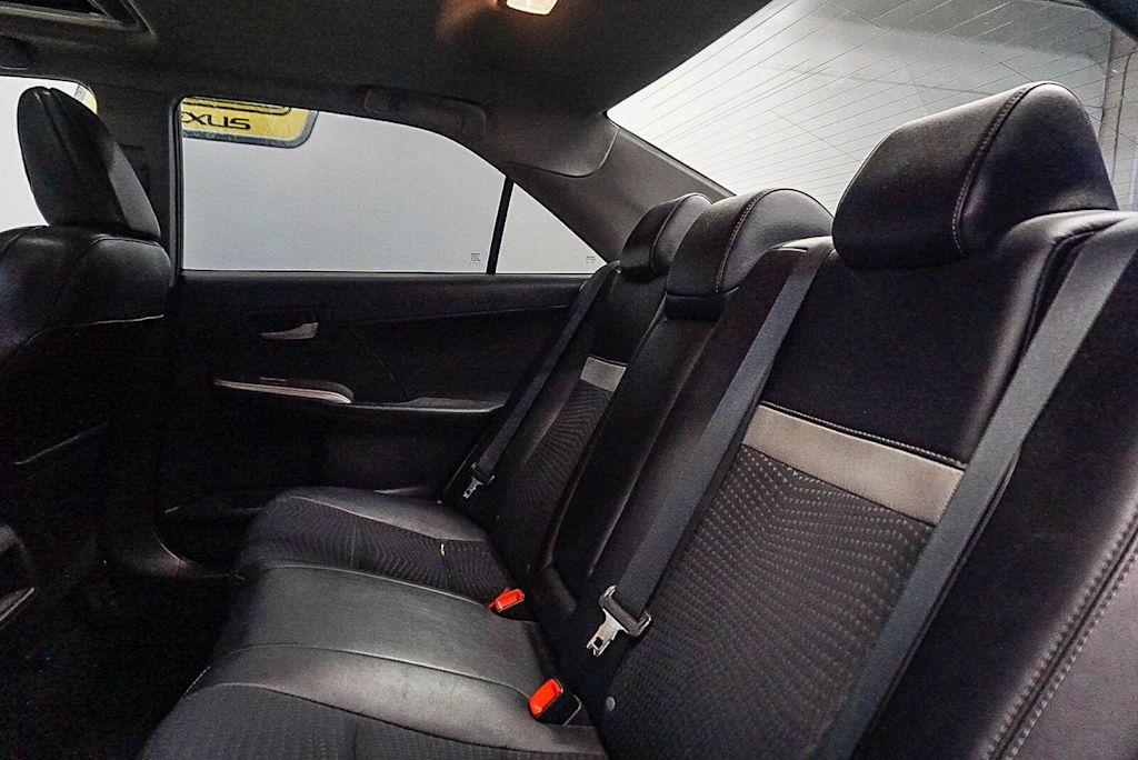 Thumbnail: 2014 Toyota Camry - 11