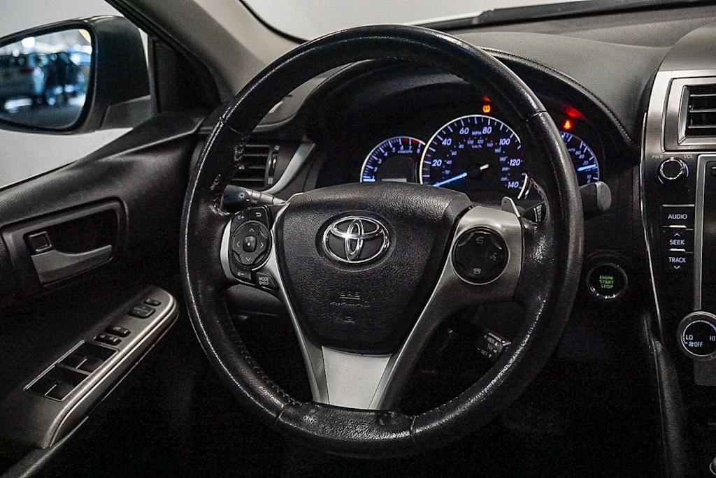 Thumbnail: 2014 Toyota Camry - 12