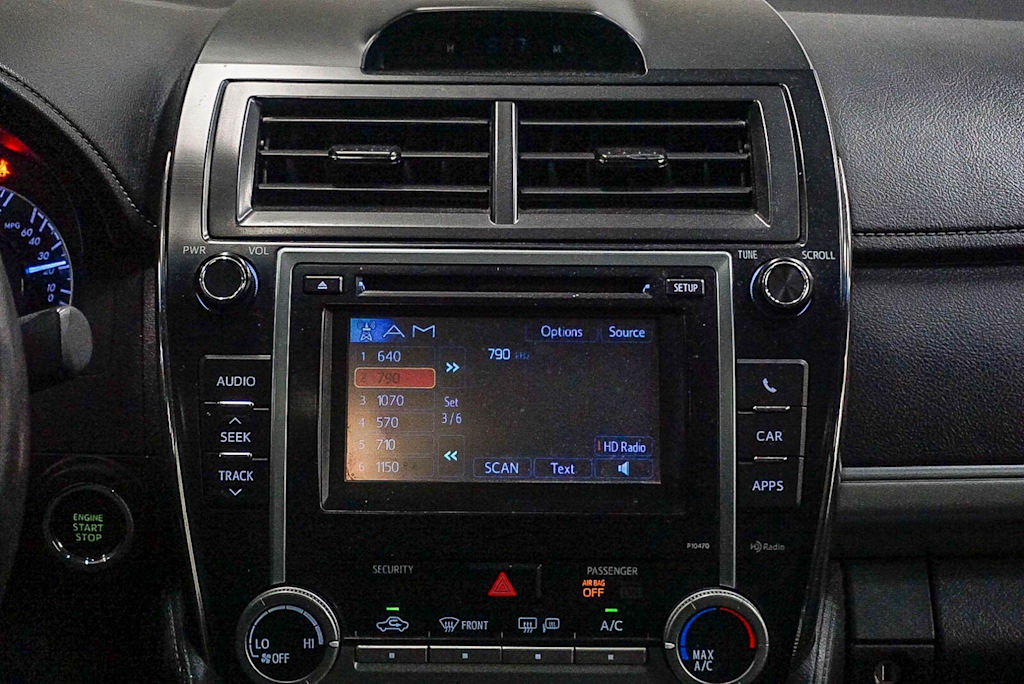 Thumbnail: 2014 Toyota Camry - 13