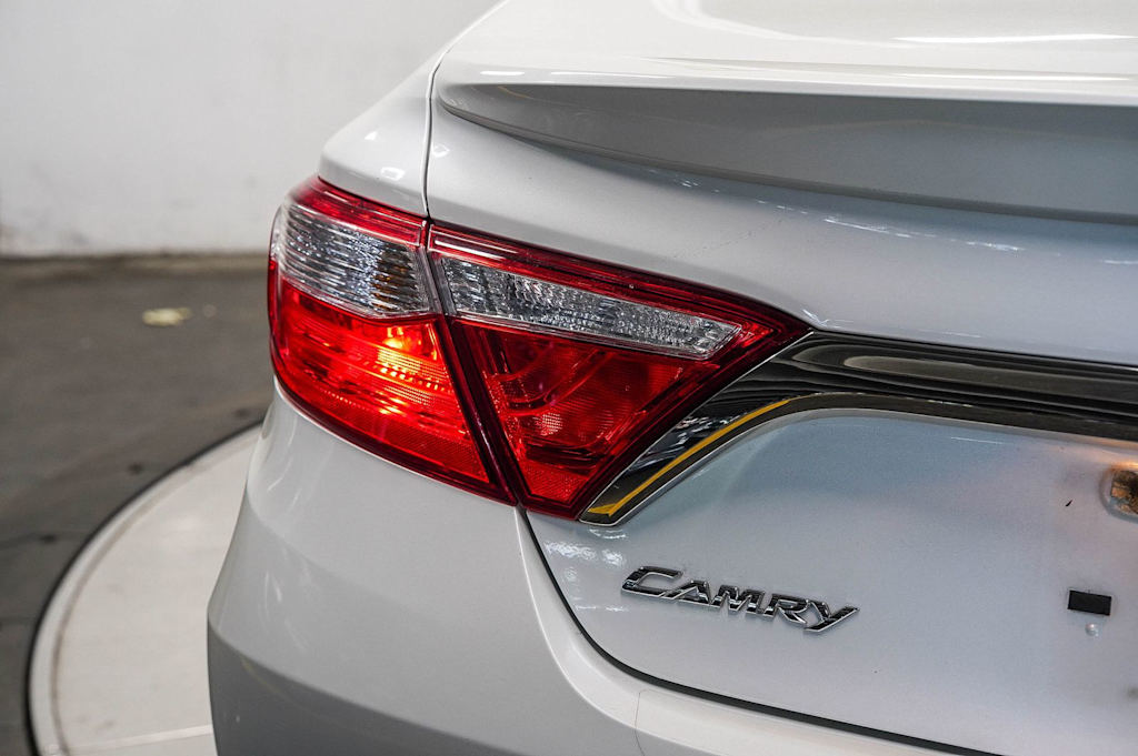 Thumbnail: 2016 Toyota Camry - 22