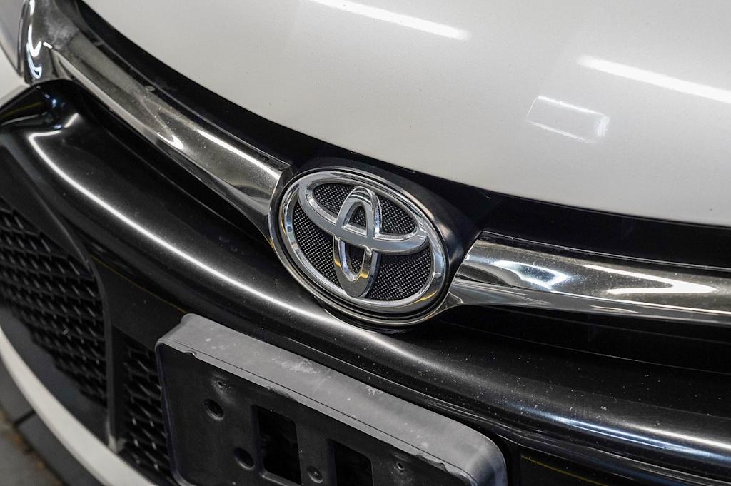 Thumbnail: 2016 Toyota Camry - 6
