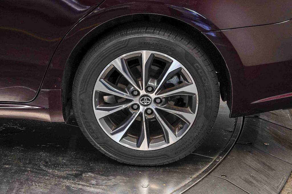 Thumbnail: 2016 Toyota Avalon - 22