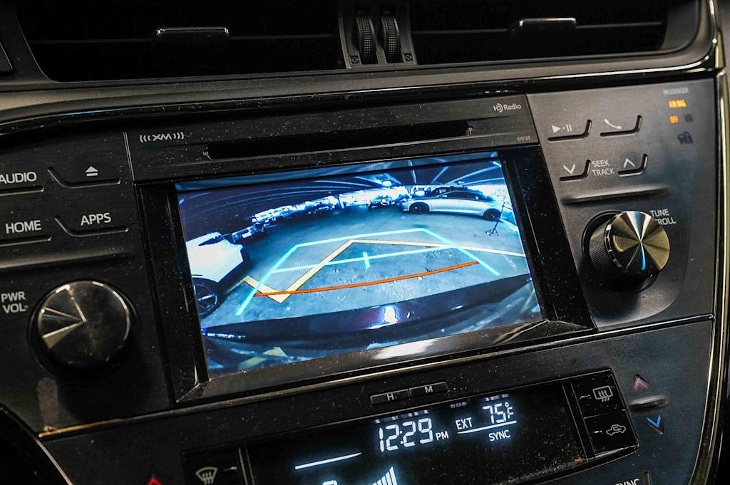 Thumbnail: 2016 Toyota Avalon - 27