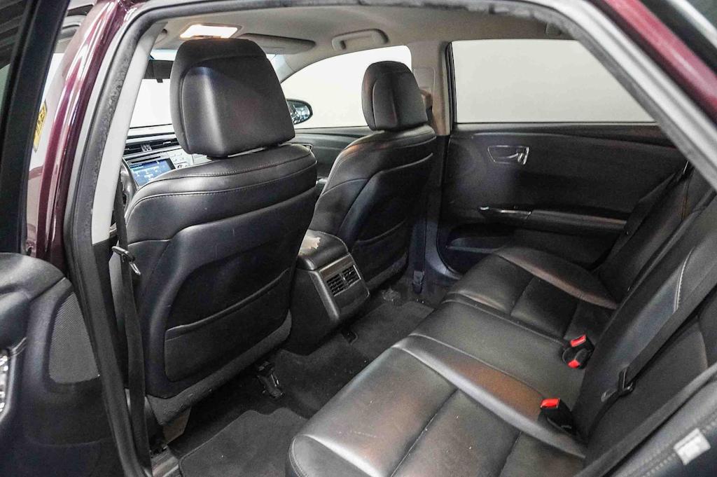 Thumbnail: 2016 Toyota Avalon - 11