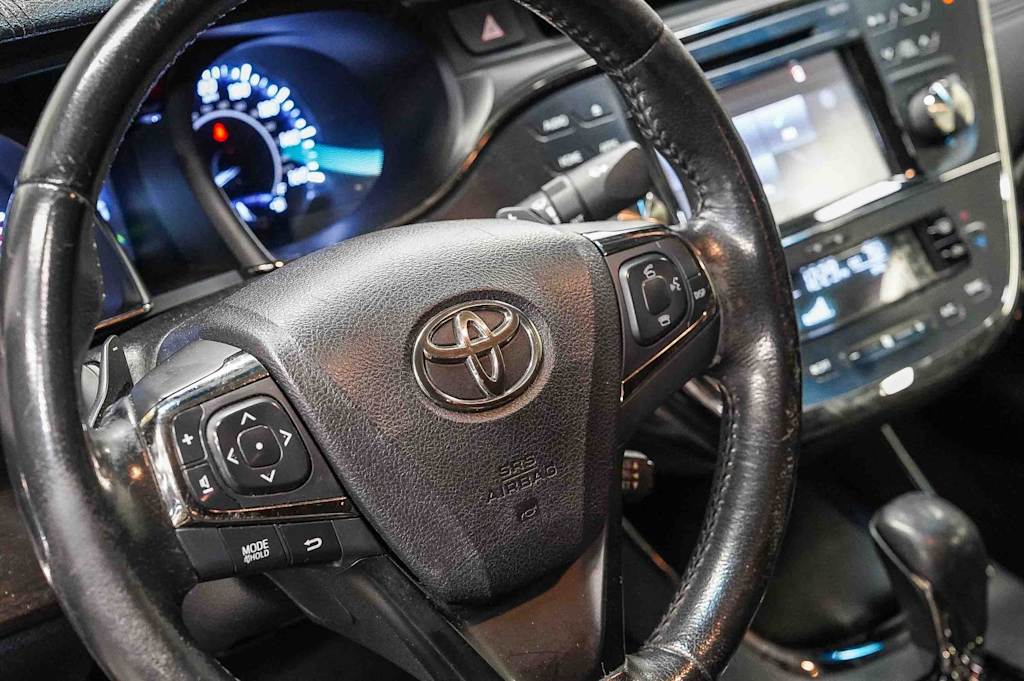 Thumbnail: 2016 Toyota Avalon - 13