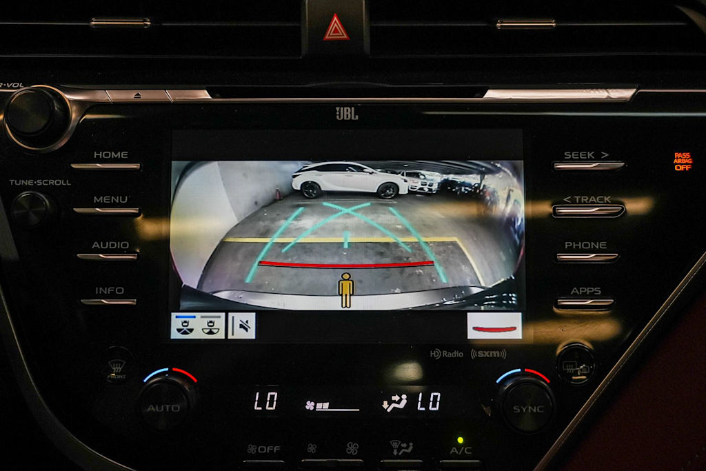 Thumbnail: 2018 Toyota Camry - 27