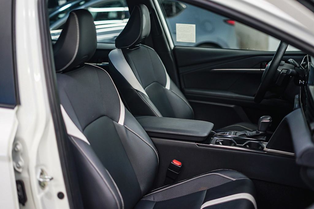 Thumbnail: 2025 Toyota Camry - 8