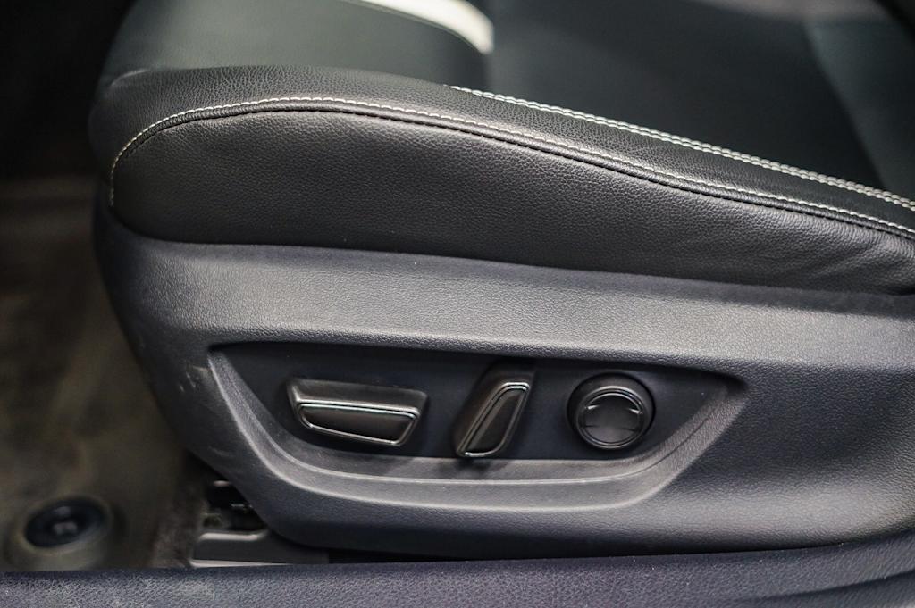 Thumbnail: 2025 Toyota Camry - 24