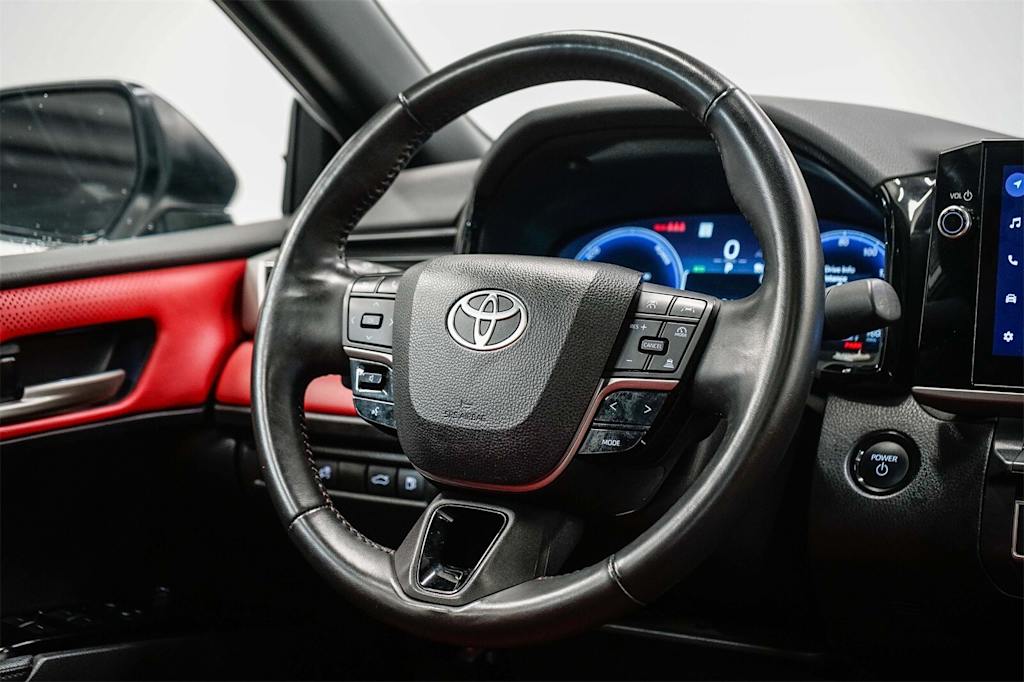 Thumbnail: 2025 Toyota Camry - 12