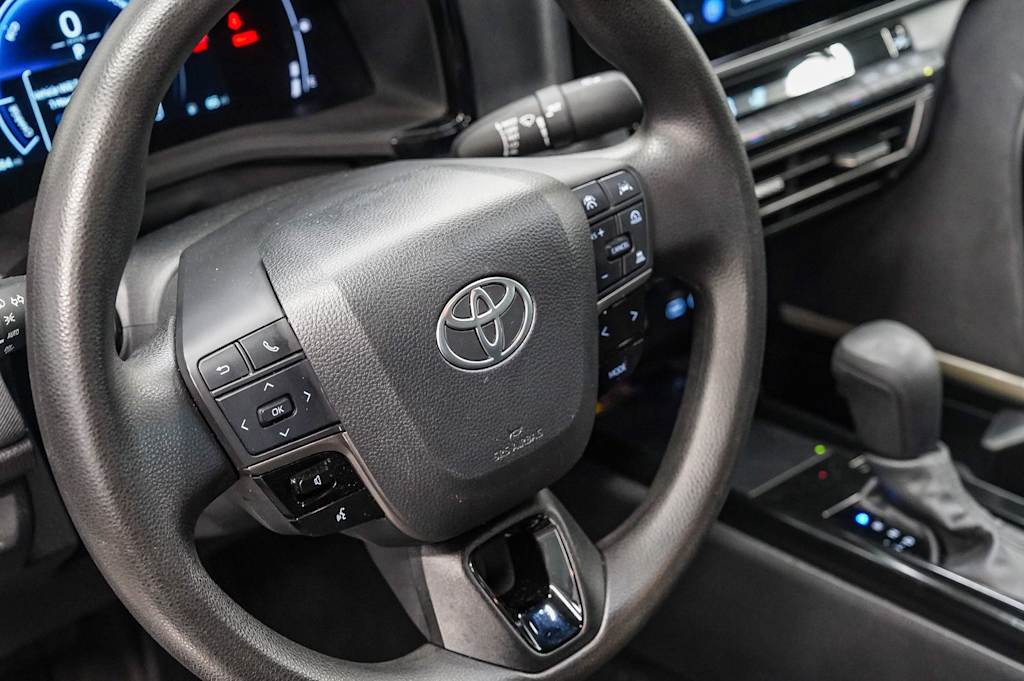 Thumbnail: 2025 Toyota Camry - 13