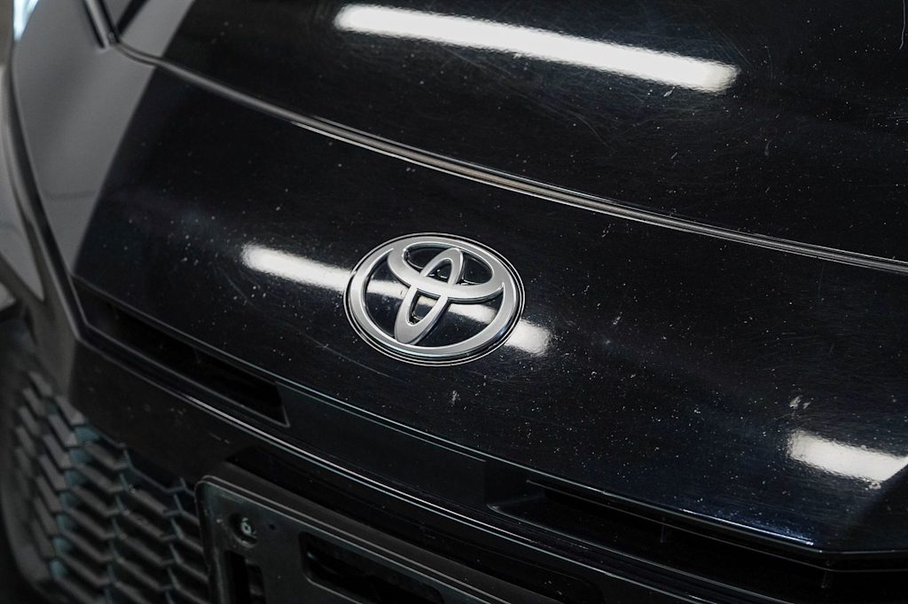 Thumbnail: 2025 Toyota Camry - 21