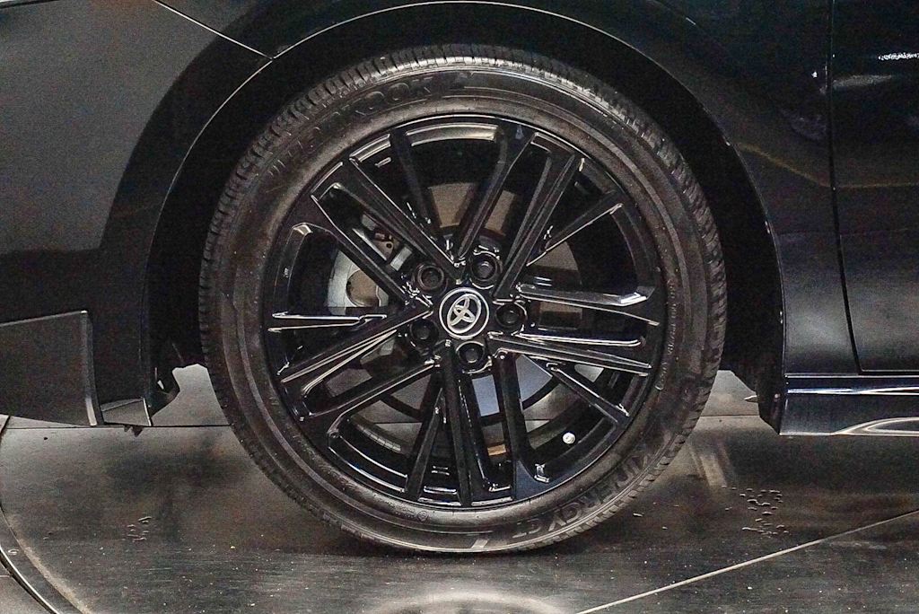 Thumbnail: 2025 Toyota Camry - 6