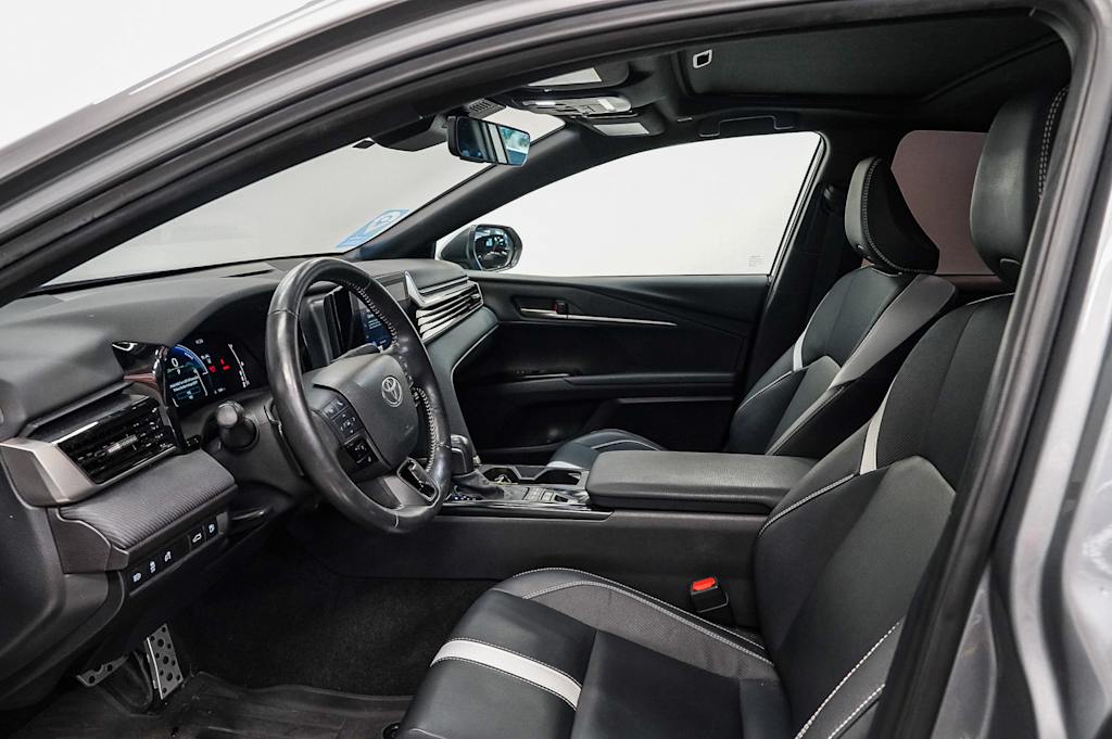 Thumbnail: 2025 Toyota Camry - 11