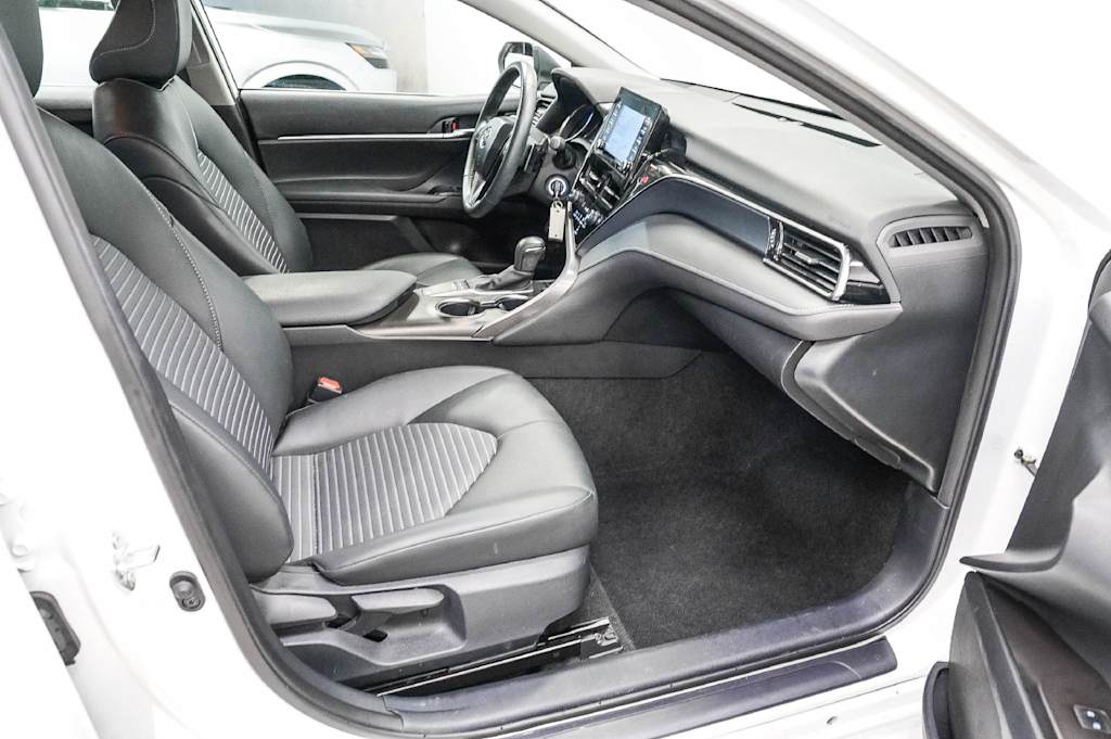 Thumbnail: 2024 Toyota Camry - 10