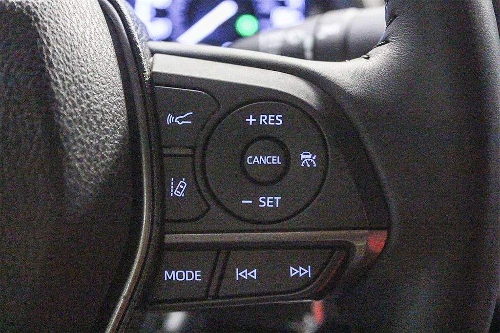 Thumbnail: 2023 Toyota Camry - 30