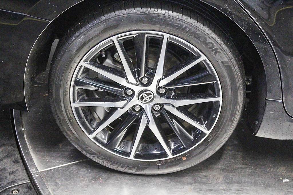 Thumbnail: 2023 Toyota Camry - 6