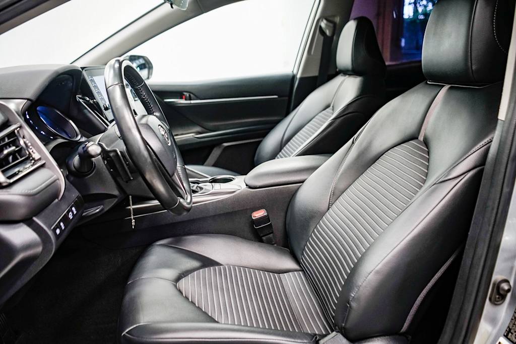 Thumbnail: 2023 Toyota Camry - 10