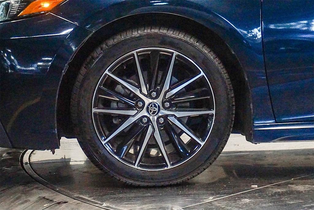 Thumbnail: 2021 Toyota Camry - 7