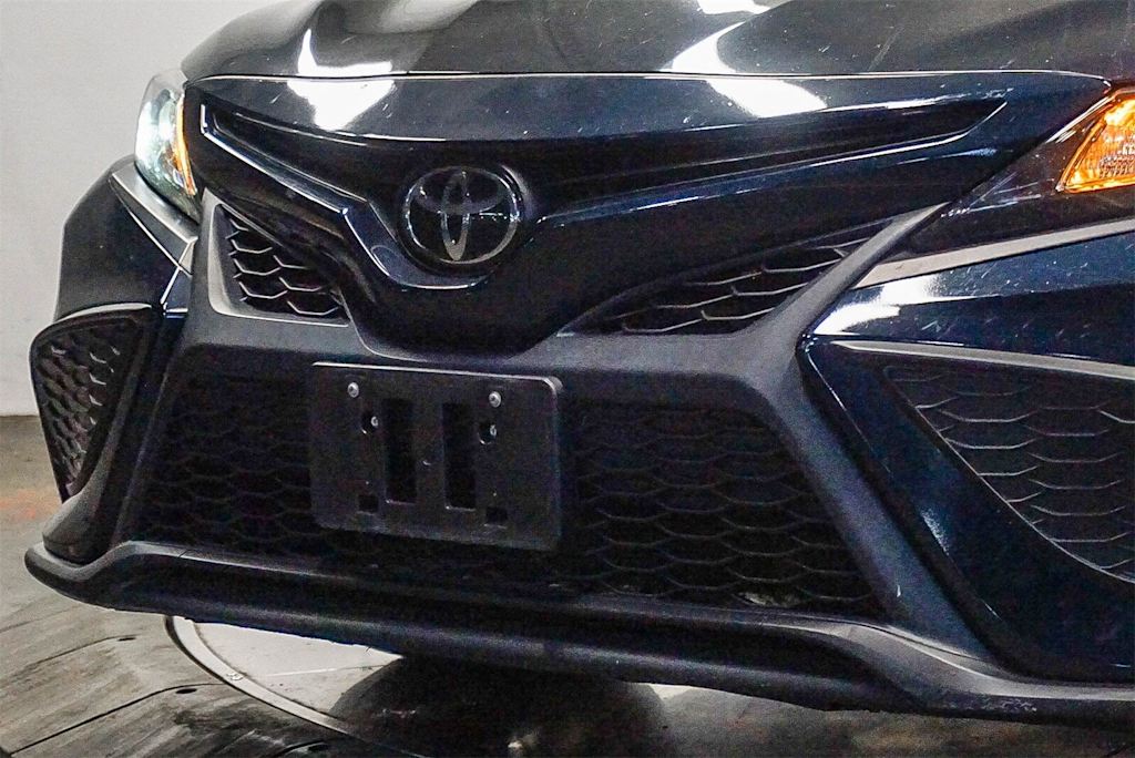 Thumbnail: 2021 Toyota Camry - 20