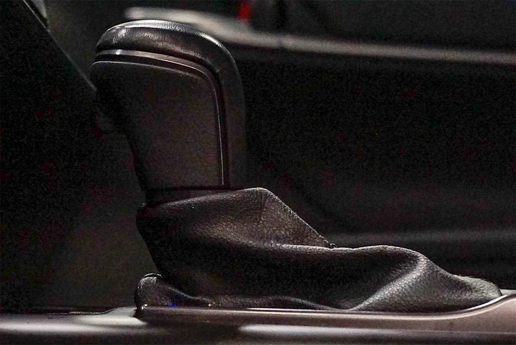 Thumbnail: 2021 Toyota Camry - 15