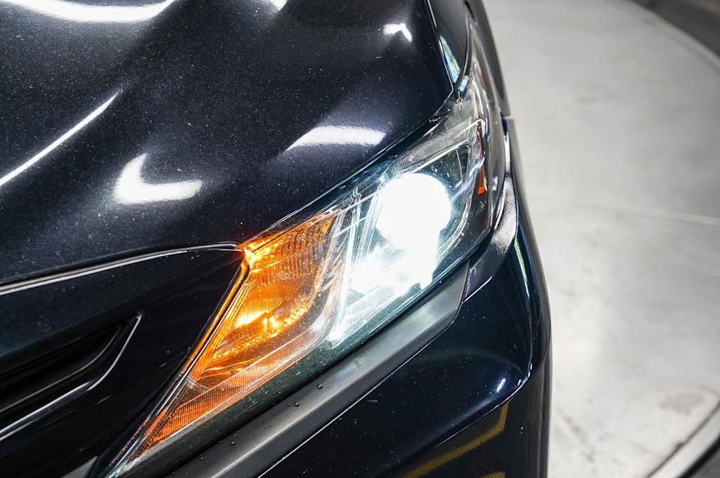 Thumbnail: 2020 Toyota Camry - 21