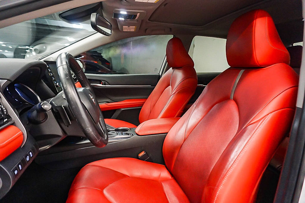 Thumbnail: 2021 Toyota Camry - 10