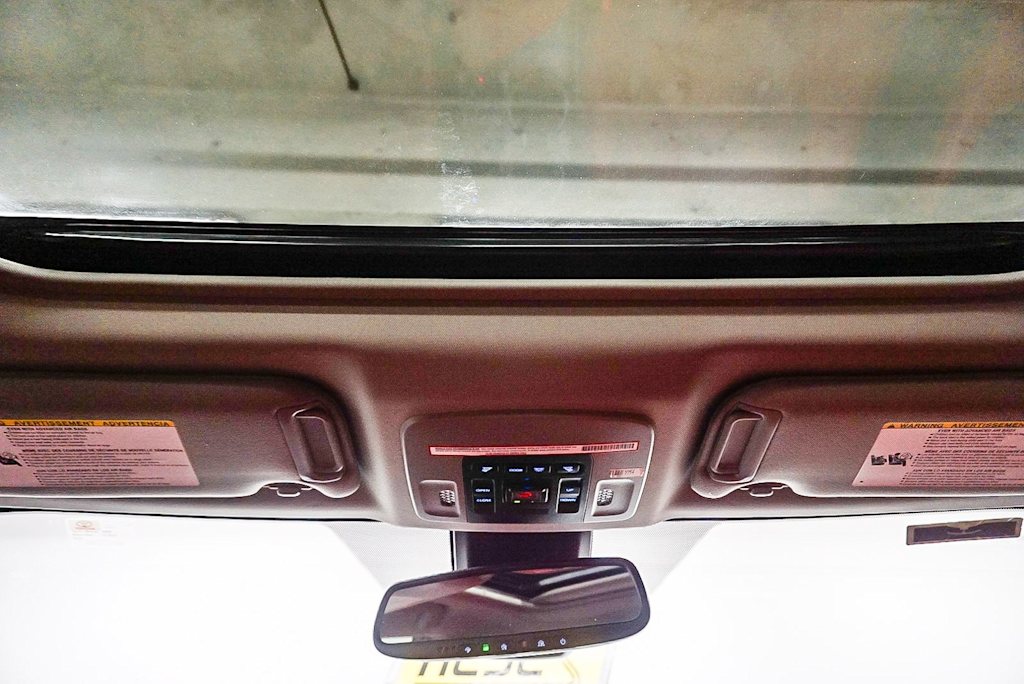 Thumbnail: 2021 Toyota Camry - 23