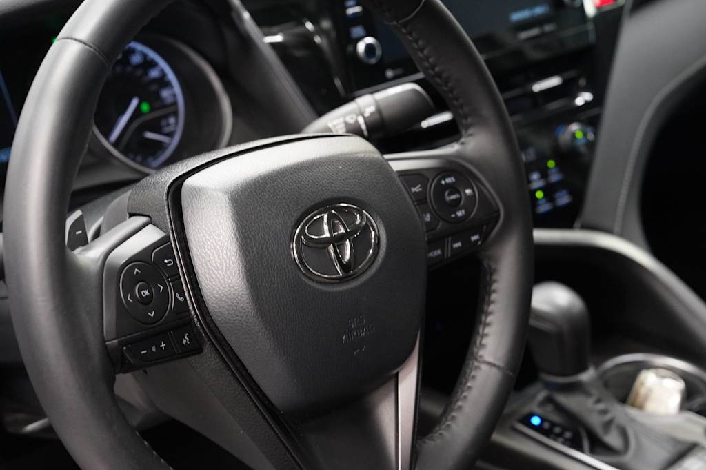 Thumbnail: 2023 Toyota Camry - 24