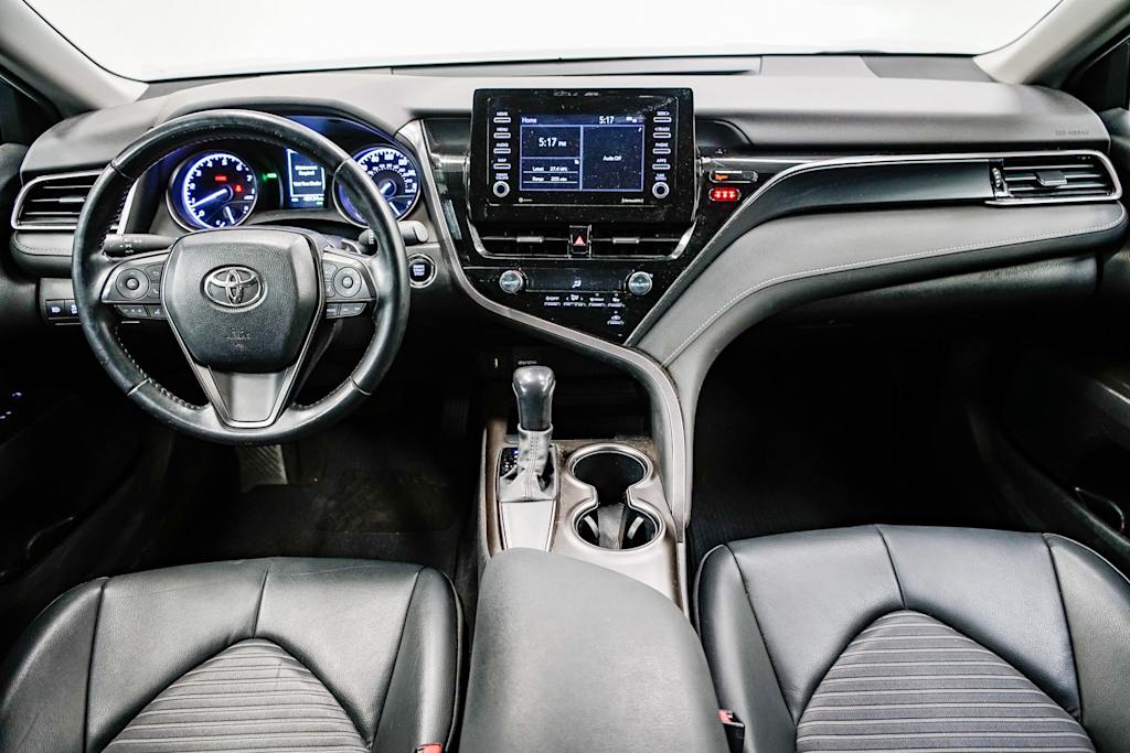 2021 Toyota Camry SE 2