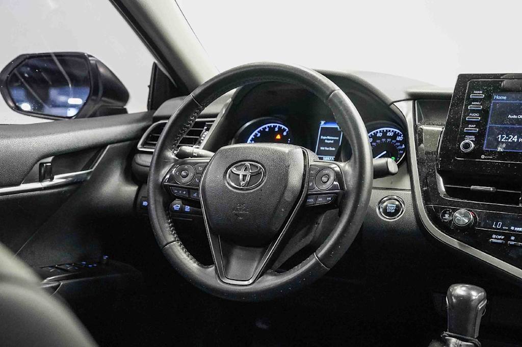 Thumbnail: 2022 Toyota Camry - 13