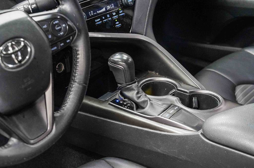 Thumbnail: 2022 Toyota Camry - 16