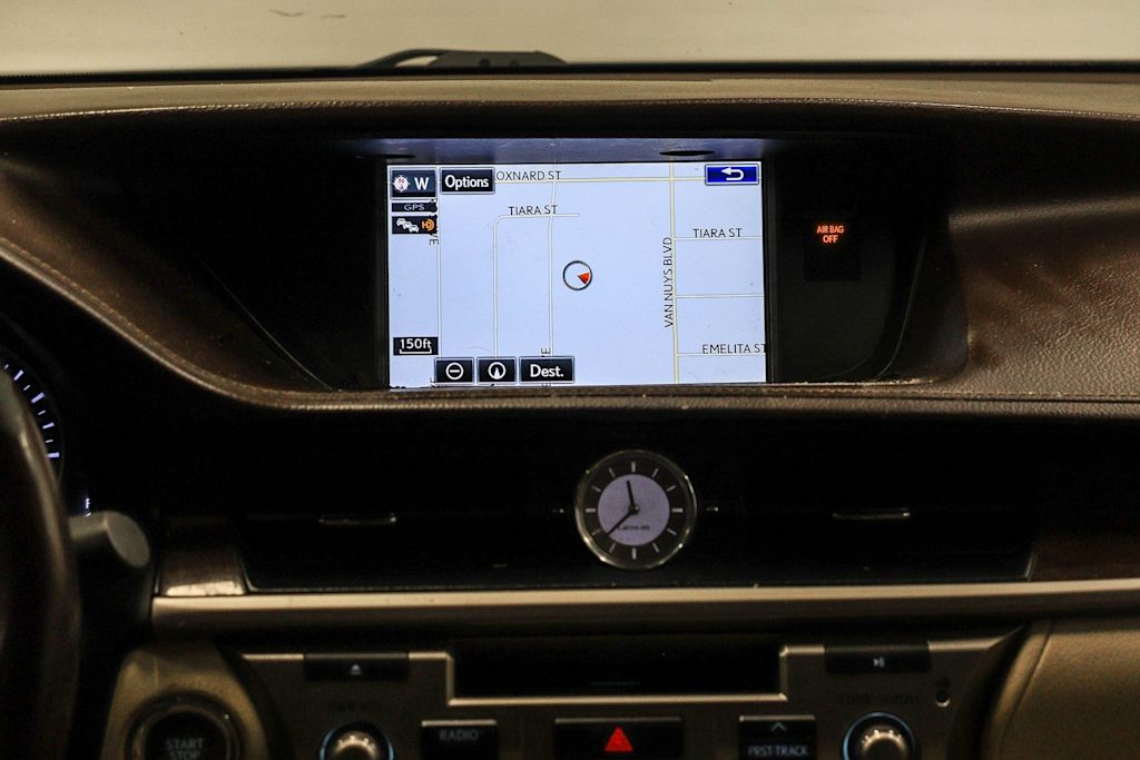 Thumbnail: 2016 Lexus ES - 12