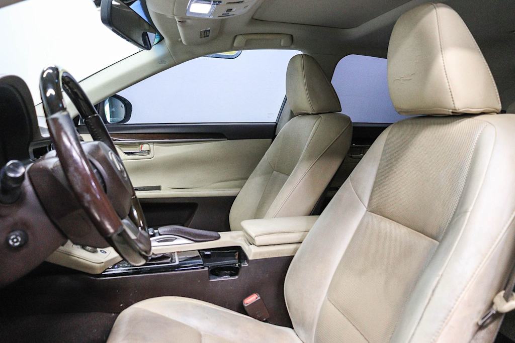 Thumbnail: 2016 Lexus ES - 9
