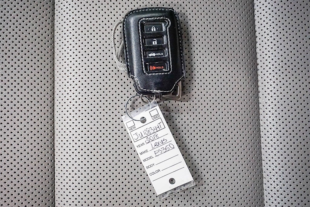 Thumbnail: 2018 Lexus ES - 14