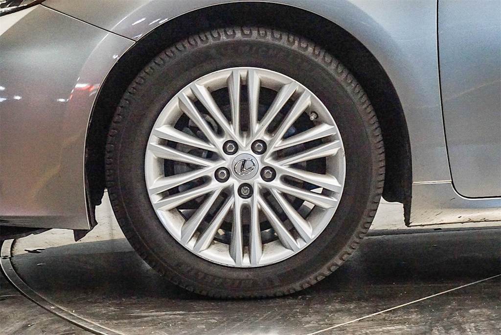 Thumbnail: 2018 Lexus ES - 5