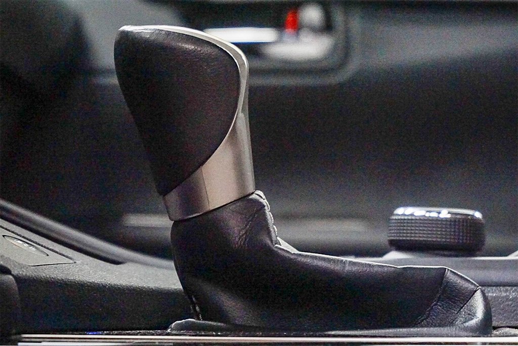 Thumbnail: 2018 Lexus ES - 13