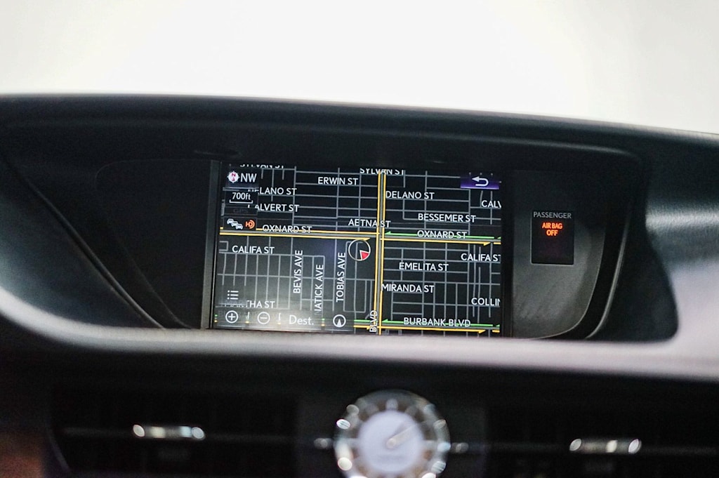 Thumbnail: 2017 Lexus ES - 17