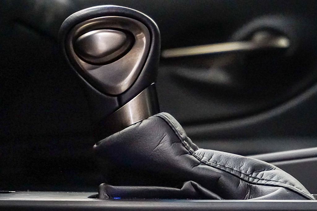 Thumbnail: 2025 Lexus ES - 16