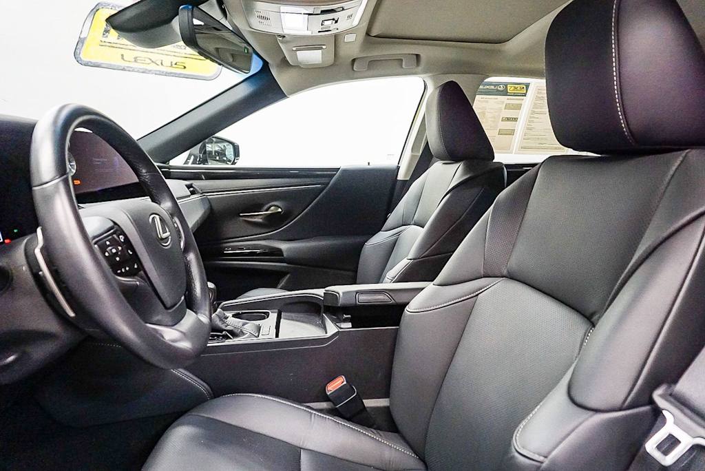 Thumbnail: 2025 Lexus ES - 11