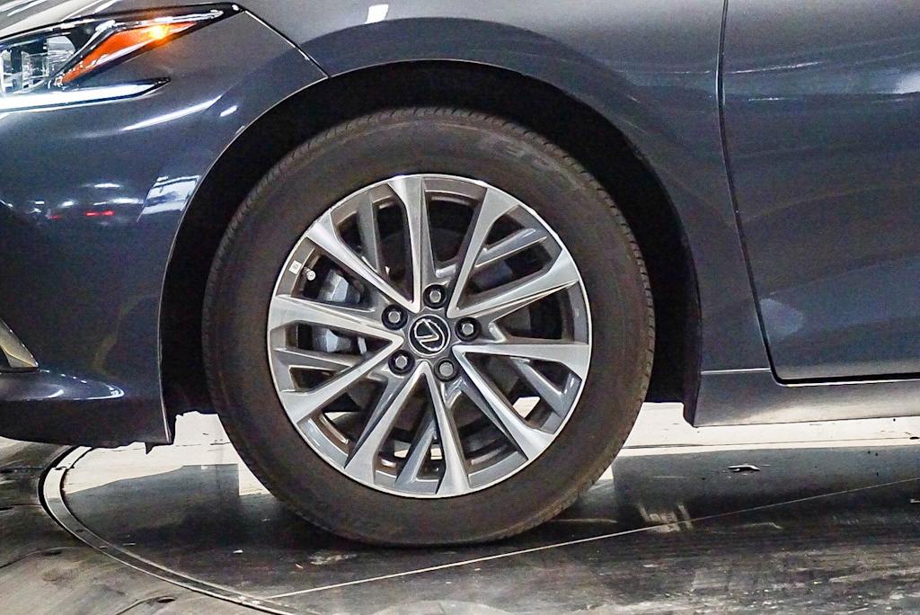 Thumbnail: 2025 Lexus ES - 7