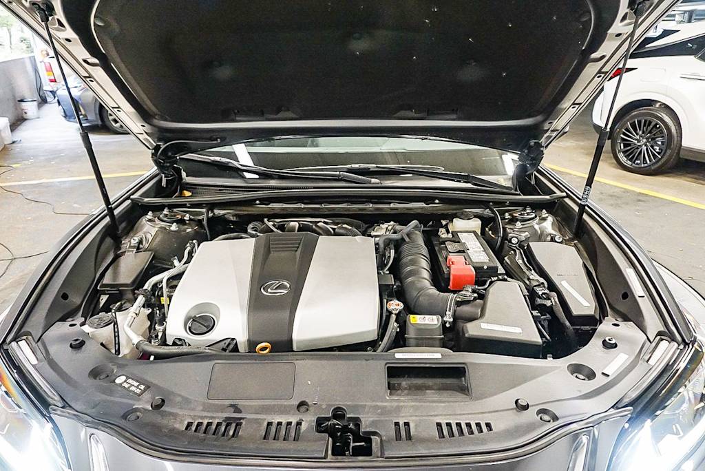 Thumbnail: 2025 Lexus ES - 8