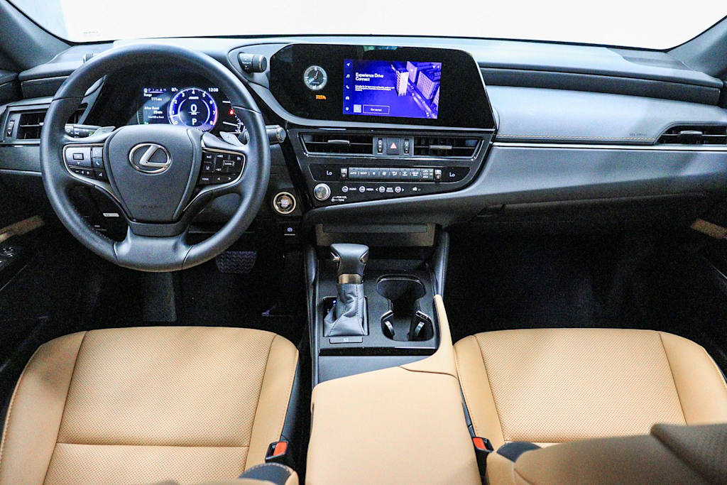 Thumbnail: 2025 Lexus ES - 2