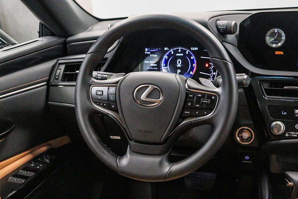 Thumbnail: 2025 Lexus ES - 9
