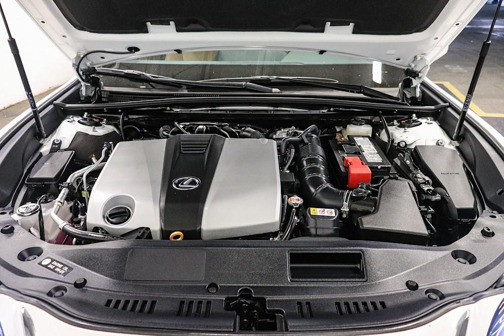 Thumbnail: 2025 Lexus ES - 8
