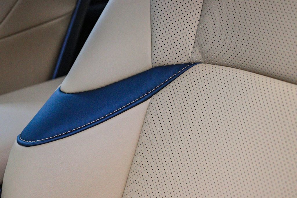 Thumbnail: 2025 Lexus ES - 30