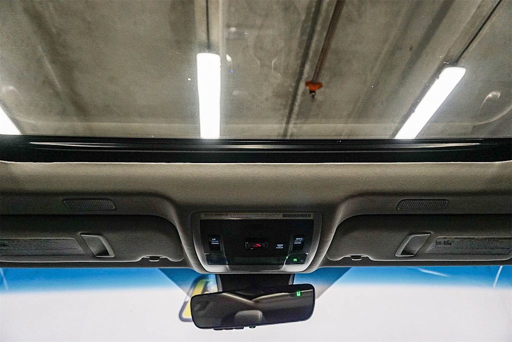 Thumbnail: 2023 Lexus ES - 23